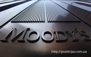 Moody's:      10%