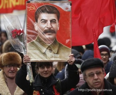 Сталин обогнал В.Путина и Пушкина в рейтинге выдающихся личностей Сталин обогнал В.Путина и Пушкина в рейтинге выдающихся личностей