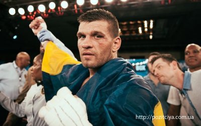 Украинский боксер Деревянченко победил багамца Джонсона и стал претендентом на чемпионский пояс