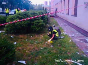 В здание телеканала "112 Украина" выстрелили из гранатомета В здание телеканала "112 Украина" выстрелили из гранатомета