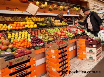 Все більше українців не можуть купити собі харчі