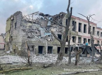 В Краматорске и Константиновке обстрелами разрушили две школы, есть жертвы