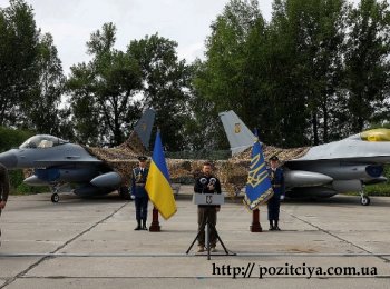     F-16   