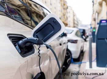 Tesla ������ ������ ������� �� ������������� ����� ������������